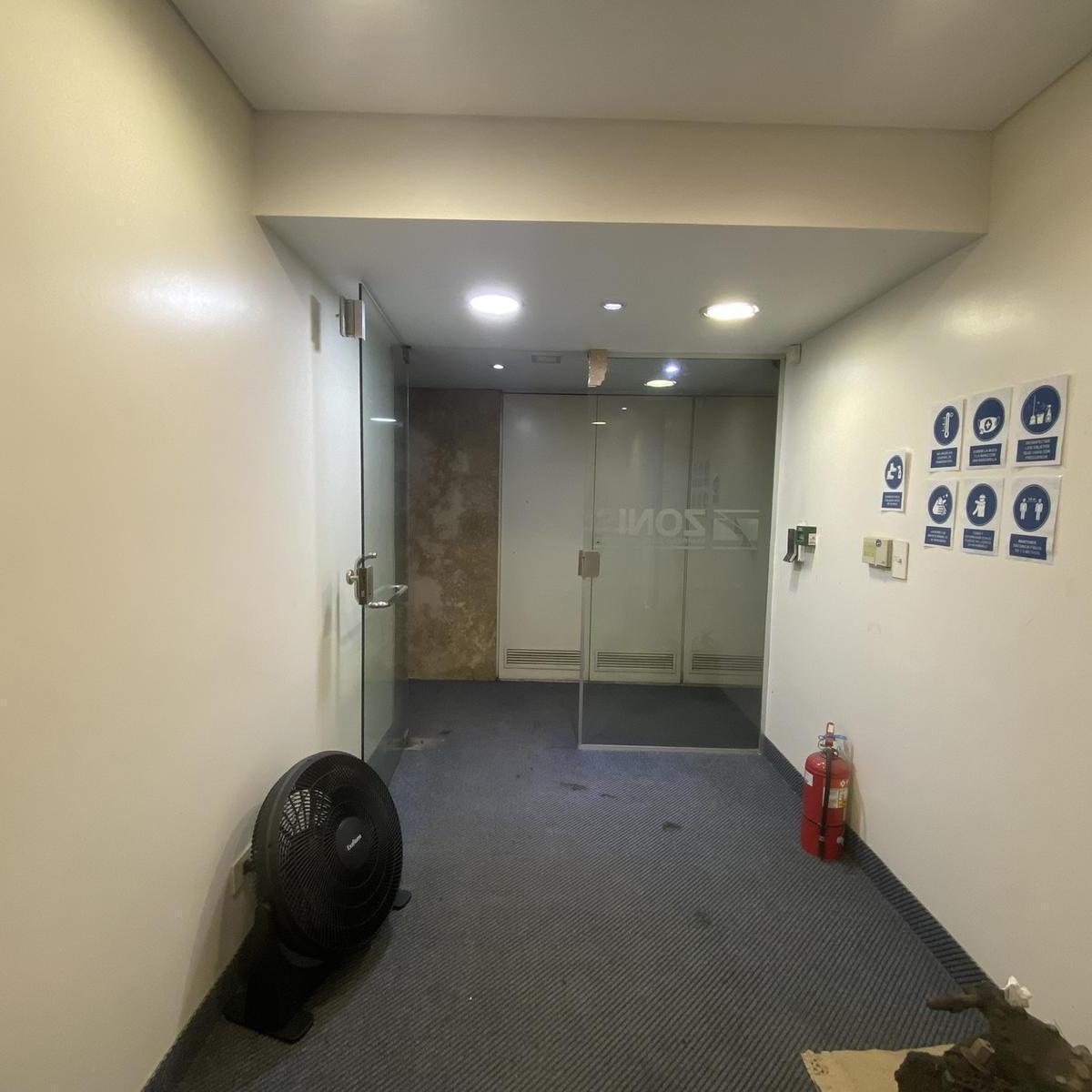Oficina Comercial con Cuatro Cocheras - Cochera - Centro - Microcentro 4