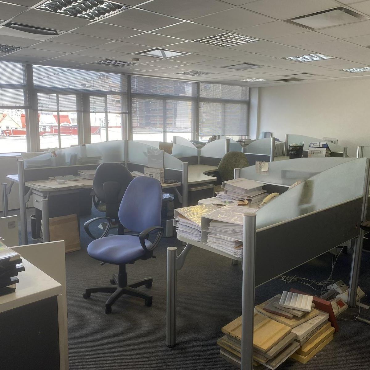Oficina Comercial con Cuatro Cocheras - Cochera - Centro - Microcentro 2