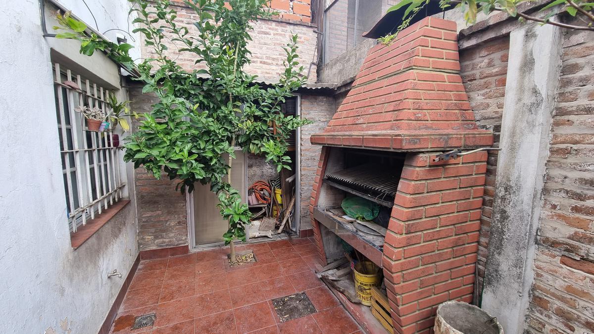 Venta Casa 4 Ambientes en Excelente Ubicacion de Lanus Oeste 5