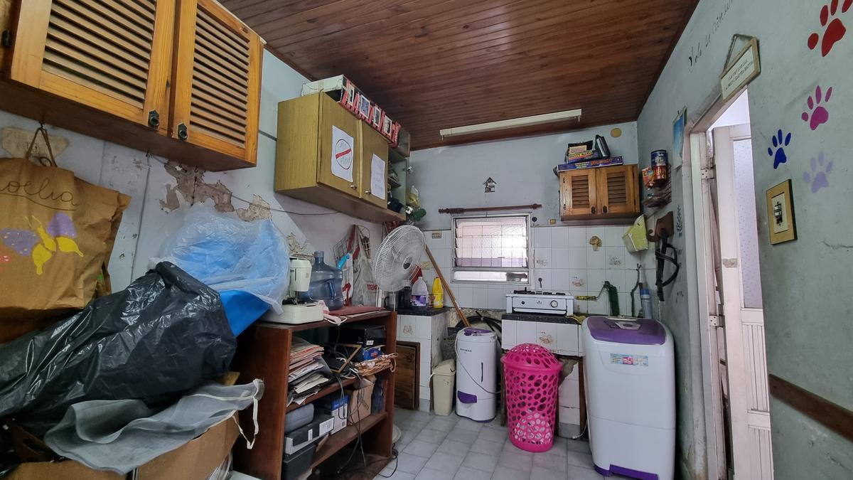 Venta Casa 4 Ambientes en Excelente Ubicacion de Lanus Oeste 2