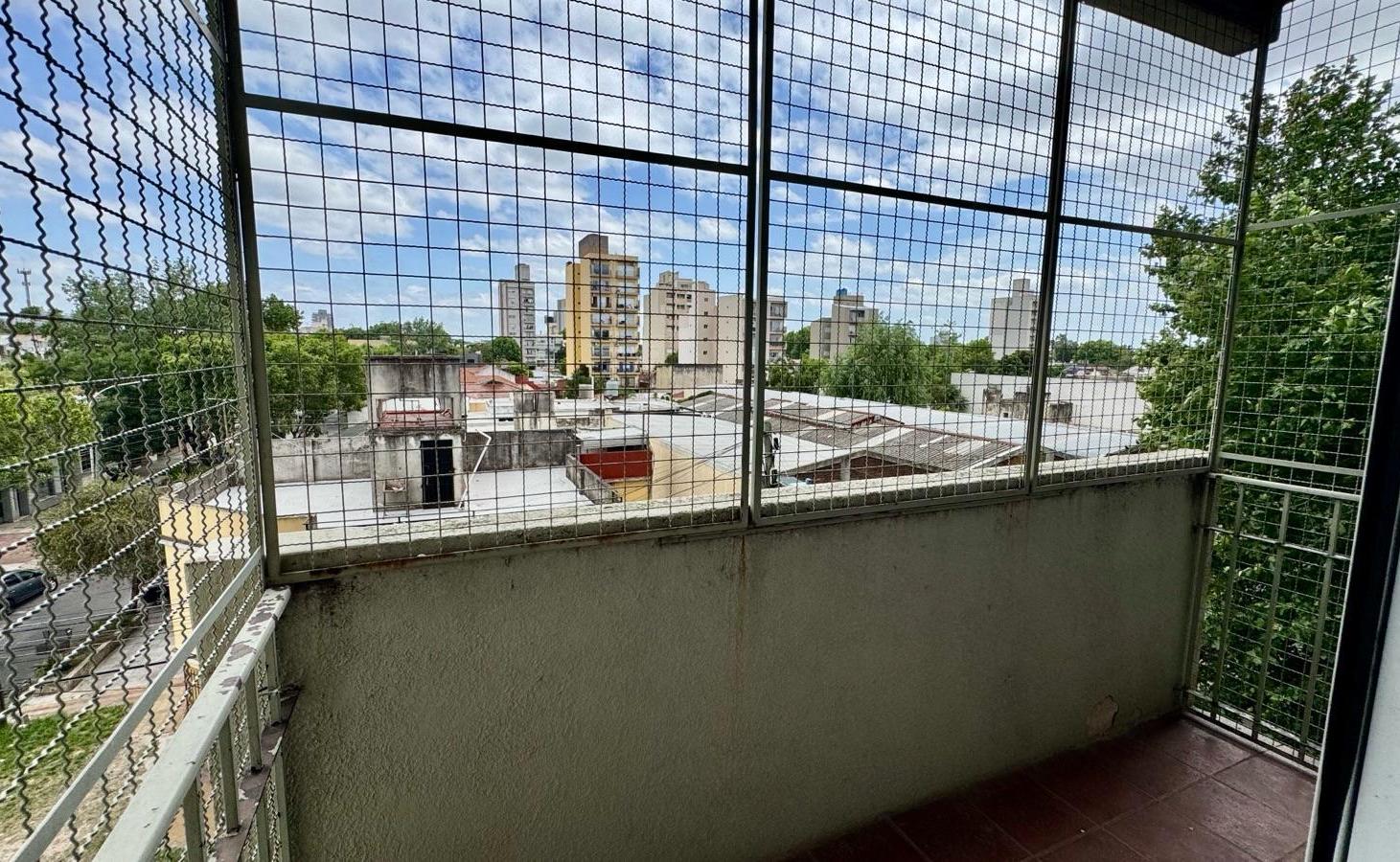 VENTA DEPARTAMENTO 4 AMBIENTES EN REMEDIOS DE ESCALADA