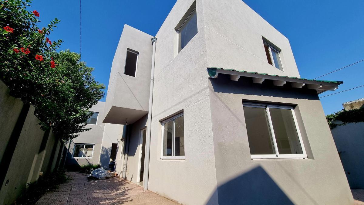 VENTA DUPLEX 3 AMBIENTES EN TEMPERLEY