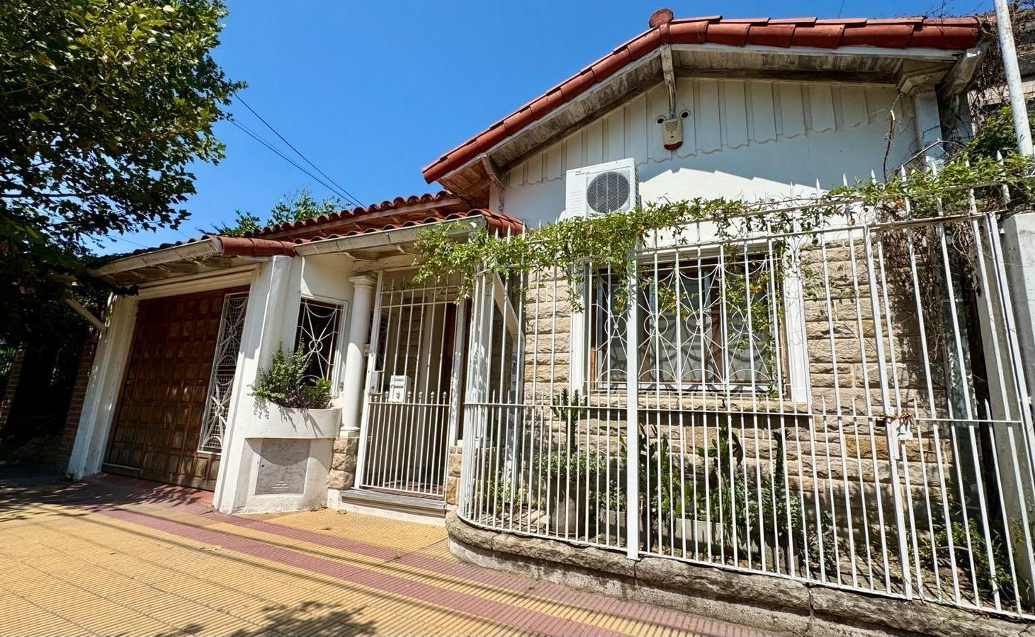 VENTA CASA CON FONDO LIBRE EN REMEDIOS DE ESCALADA