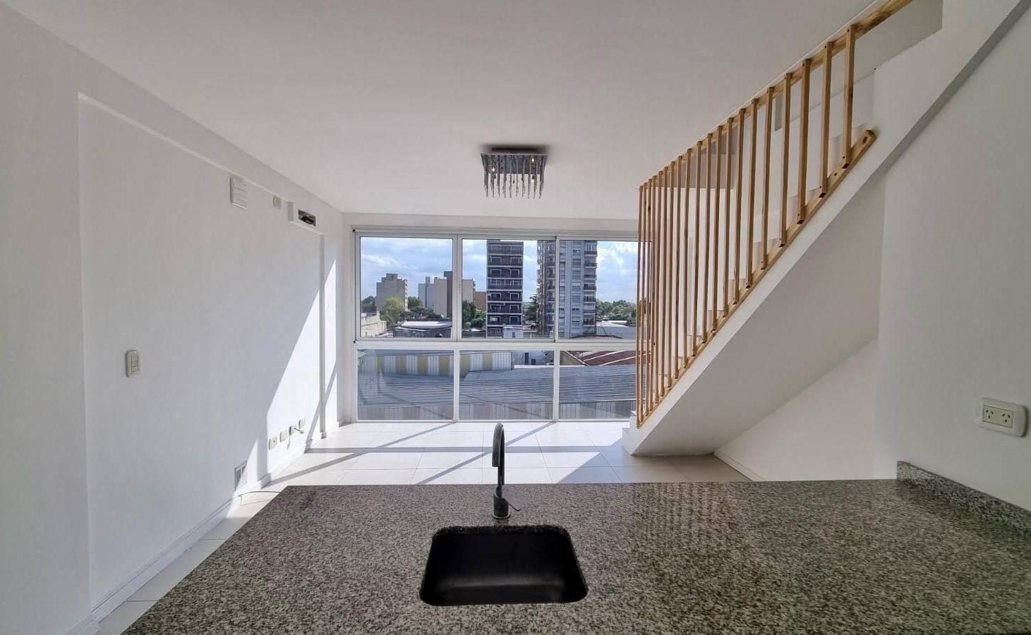 Foto de Departamento en Alquiler – 2 Ambientes en Dúplex de Gran Tamaño con, imagen 4