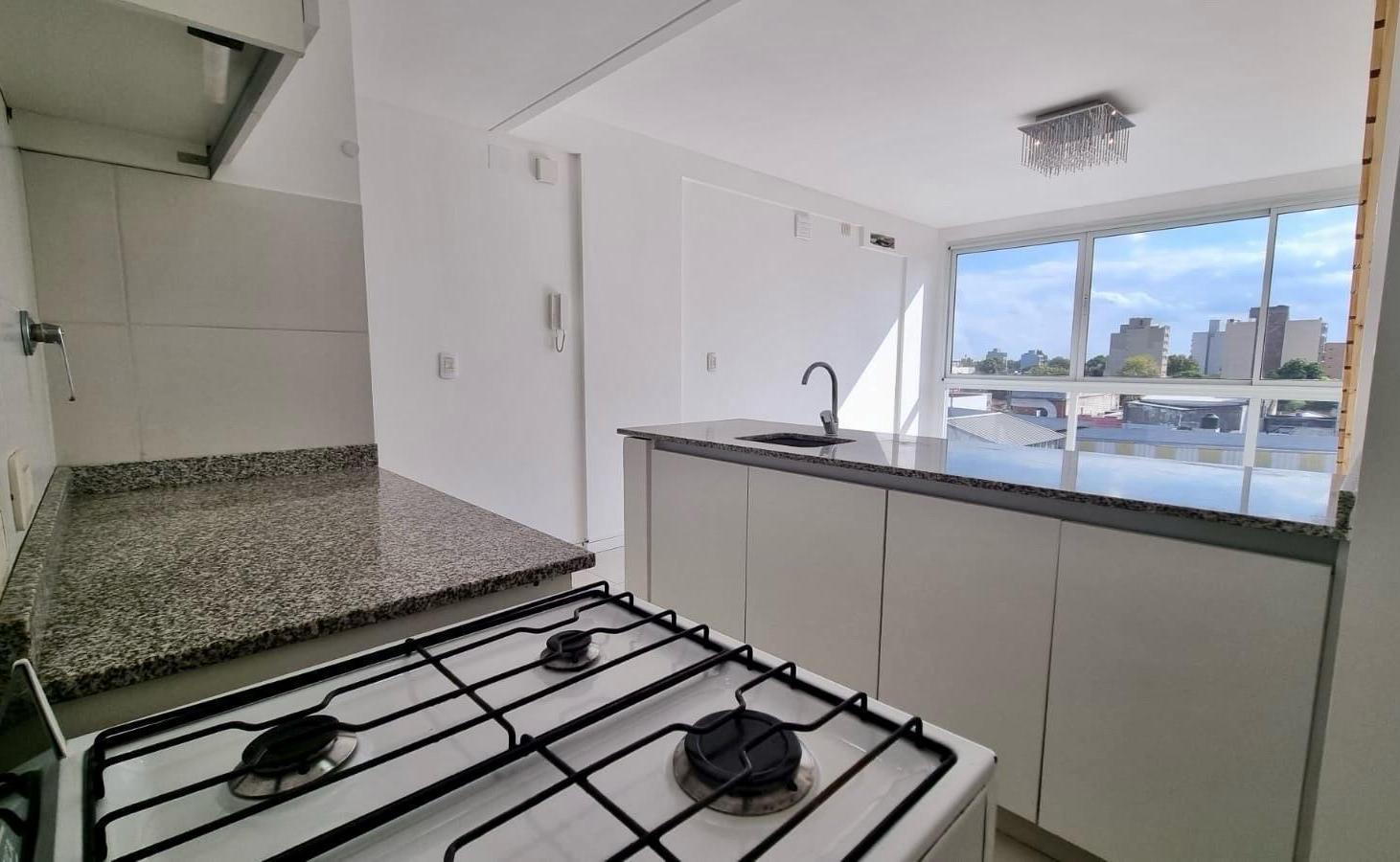 Foto de Departamento en Alquiler – 2 Ambientes en Dúplex de Gran Tamaño con, imagen 3
