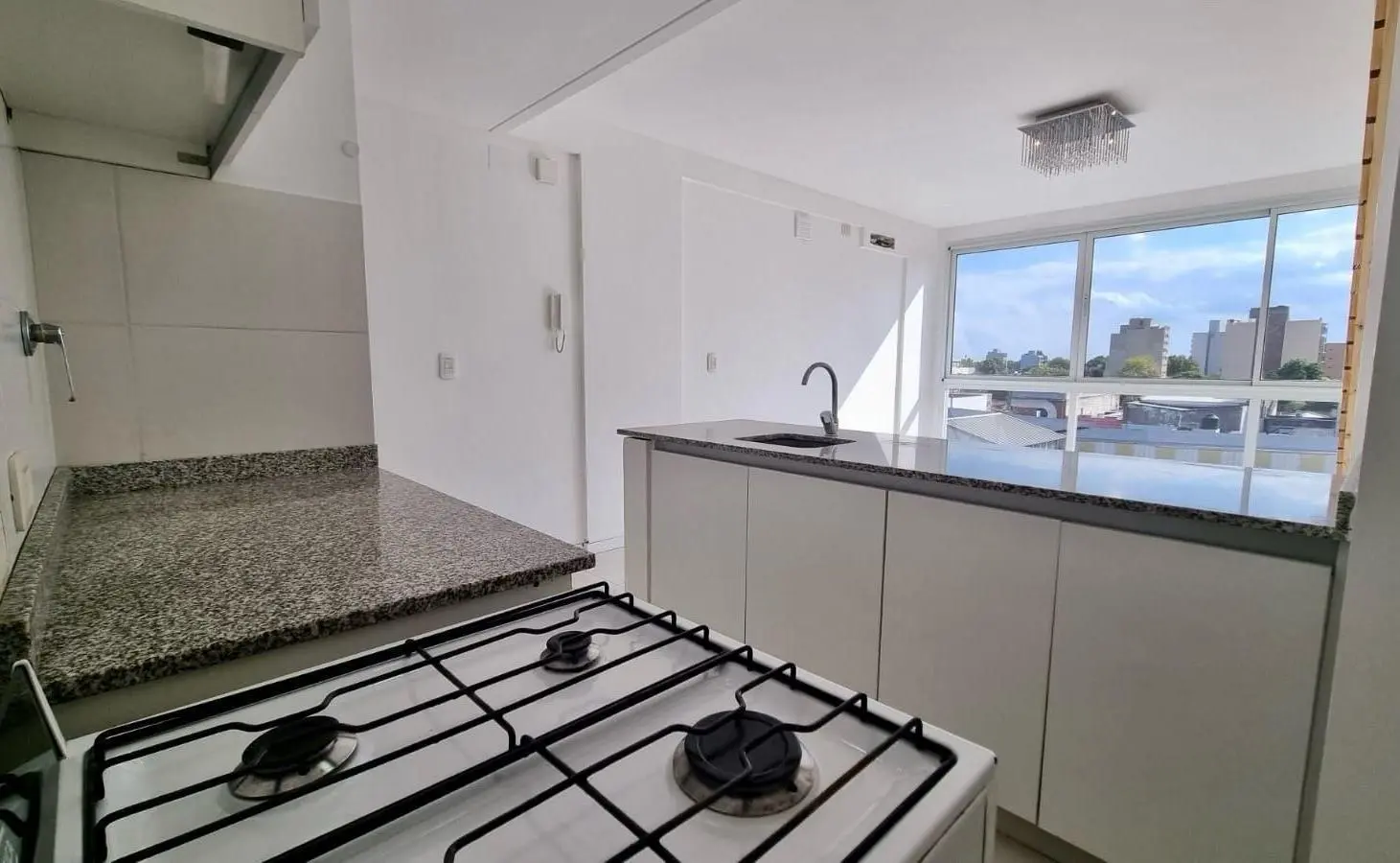 Departamento en Alquiler – 2 Ambientes en Dúplex de Gran Tamaño con Cochera 3