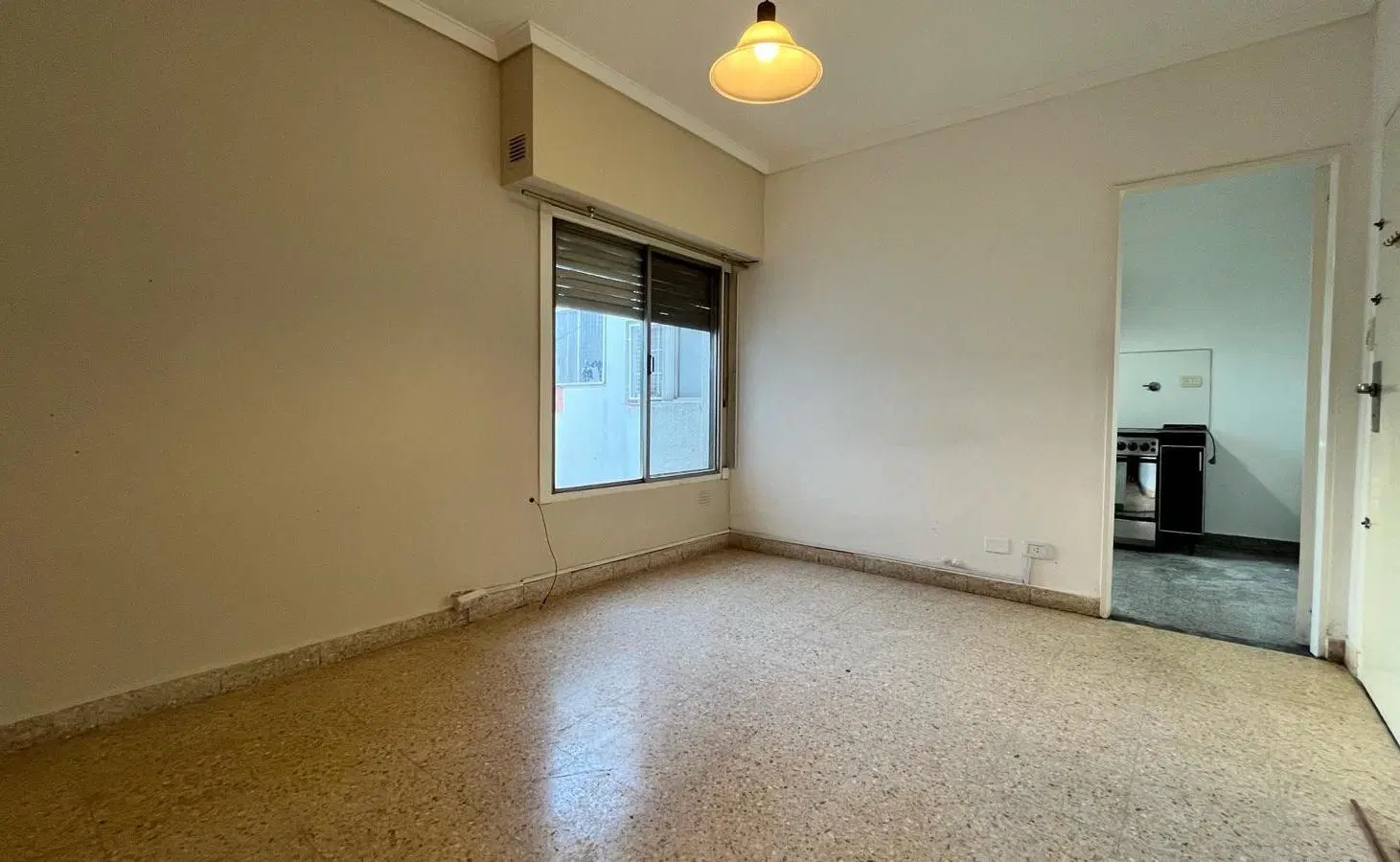 Departamento en Alquiler – Excelente ubicación en Lanús Oeste 3