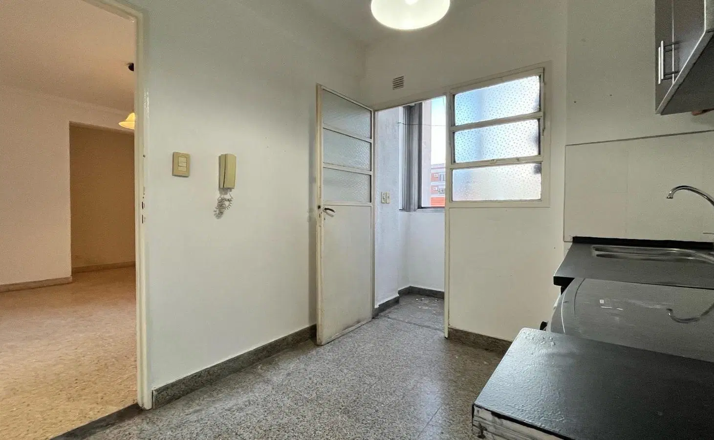 Departamento en Alquiler – Excelente ubicación en Lanús Oeste 4