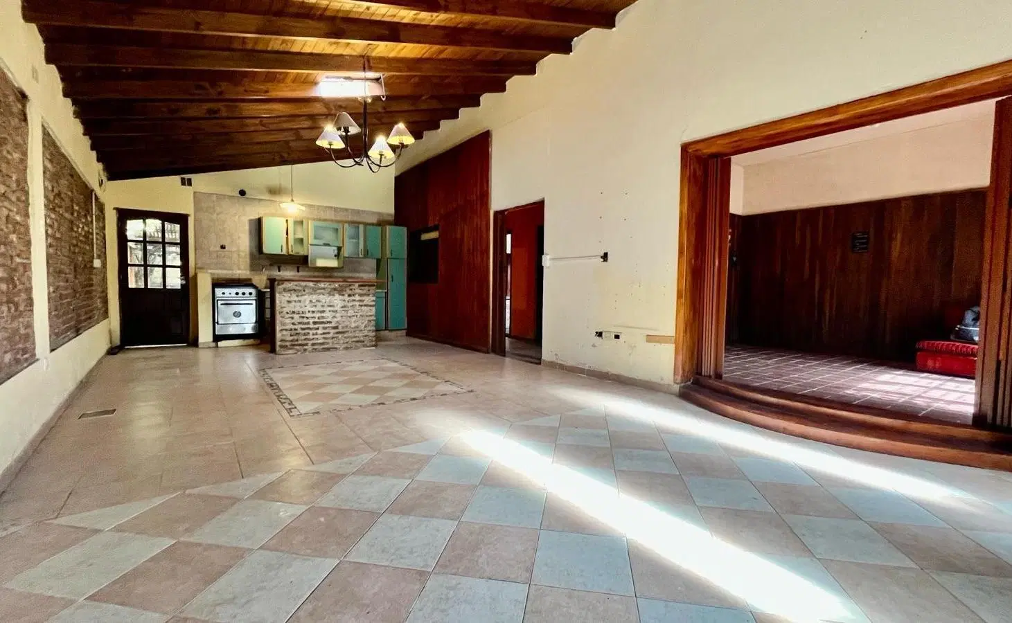 VENTA DE CASA EN BANFIELD ESTE 1