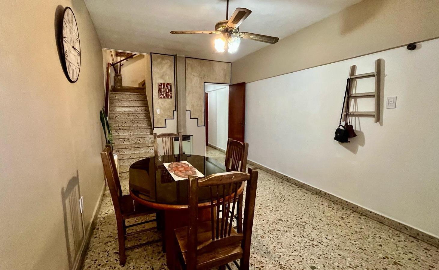 Foto de Venta Casa de 4 ambientes con cochera, patio, quincho en Remedios de, imagen 3