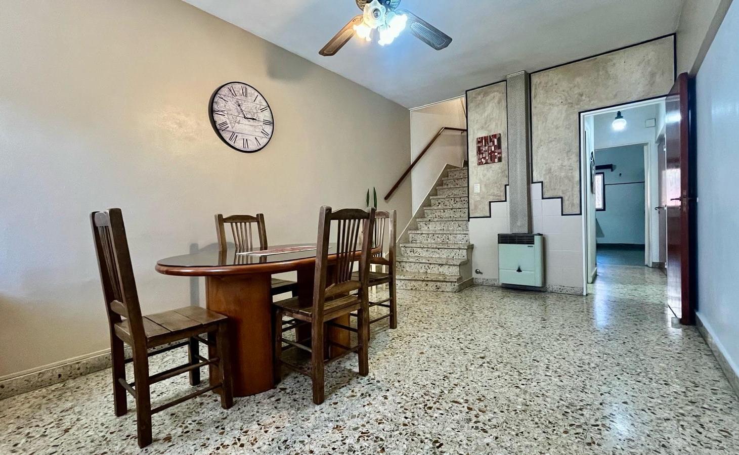 Foto de Venta Casa de 4 ambientes con cochera, patio, quincho en Remedios de, imagen 2