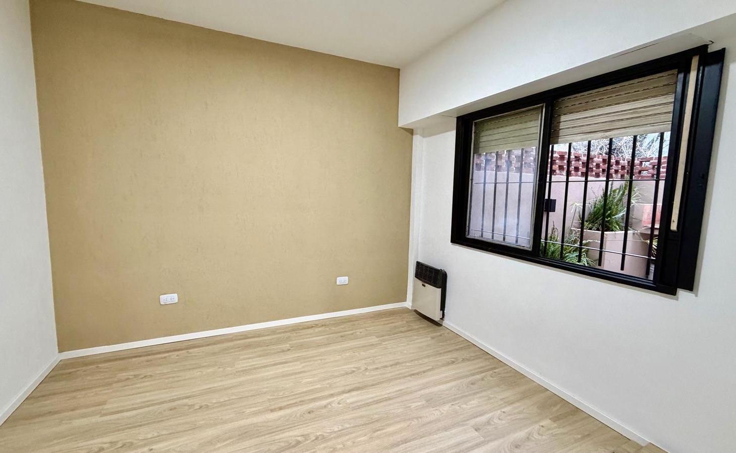 Foto de VENTA PH 3 AMBIENTES RECICLADO CON PATIO EN BANFIELD OESTE, imagen 4
