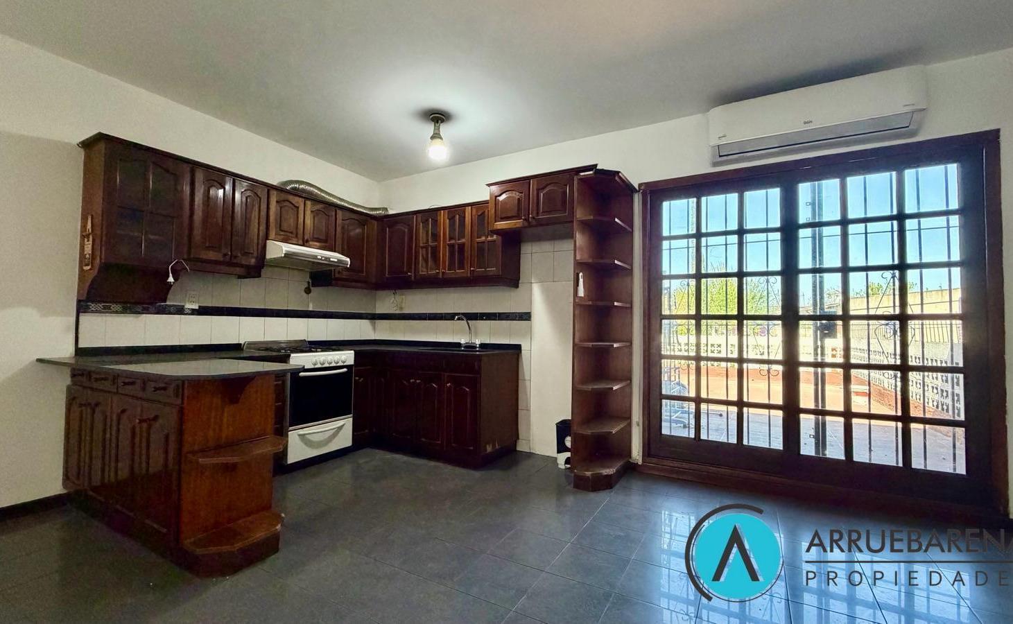 Foto de PH 4 AMBIENTES CON GRAN TERRAZA Y PARRILLA – SIN EXPENSAS – LANÚS OESTE, imagen 3