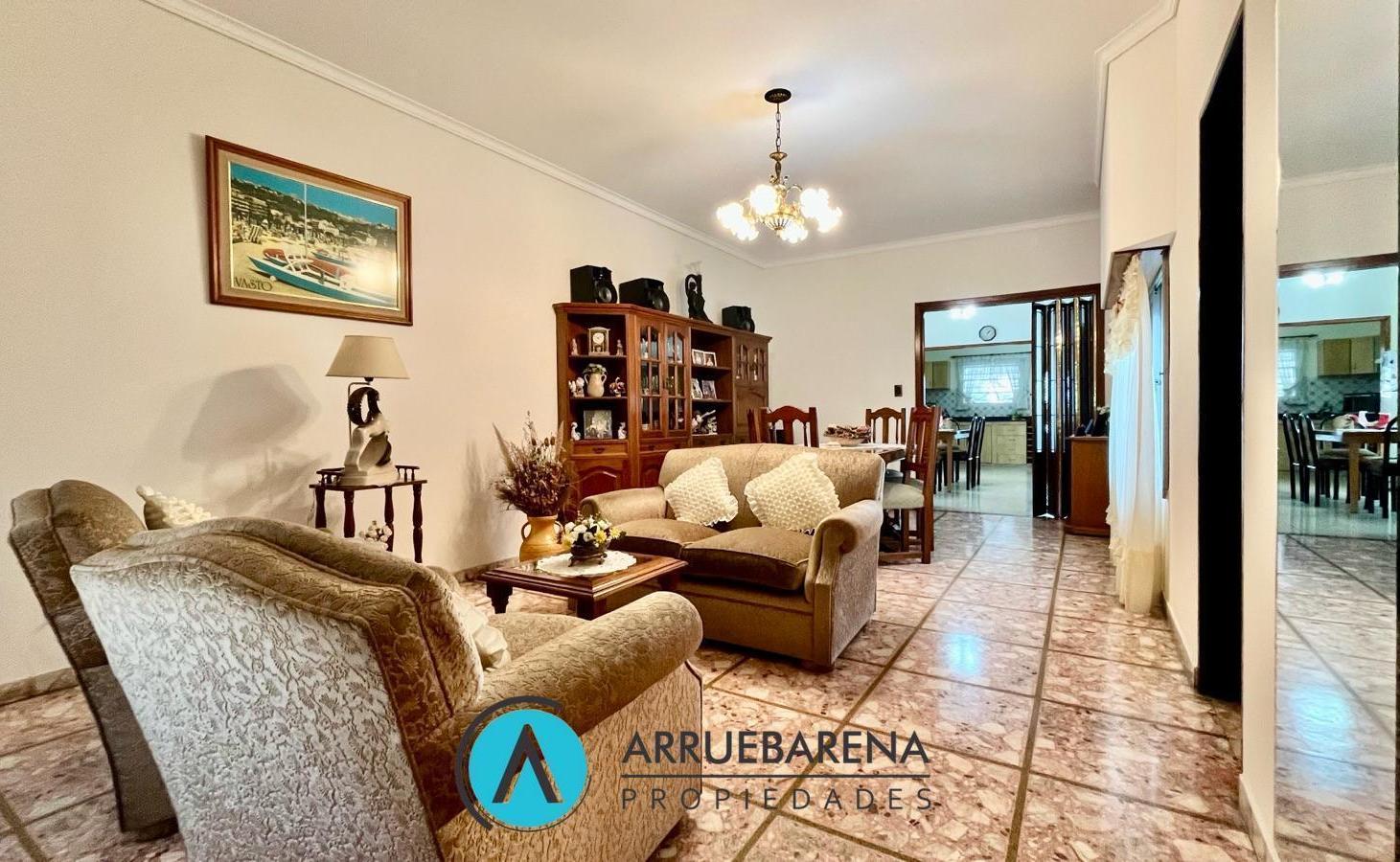 Foto de Venta Casa 3 Amb con Quincho, Jardín Departamento Independiente en, imagen 3