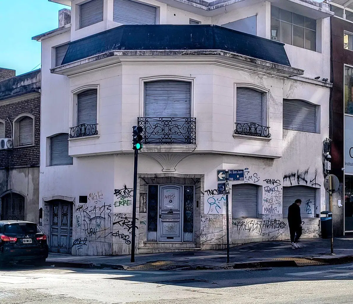 Casona de estilo sobre Bv. San Juan | 175 m² construidos | Ideal desarrollo comercial 4