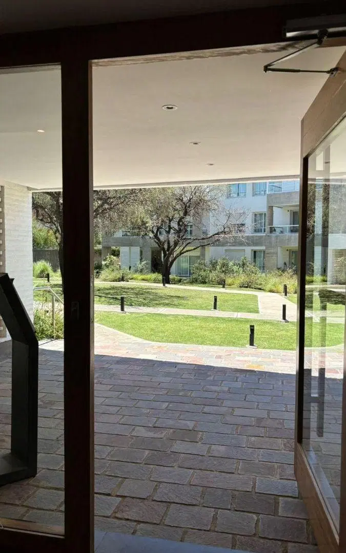 Valle Escondido. Pacífico Condominio. Departamento 2 dormitorios PB. 2 Cocheras cubiertas! 4