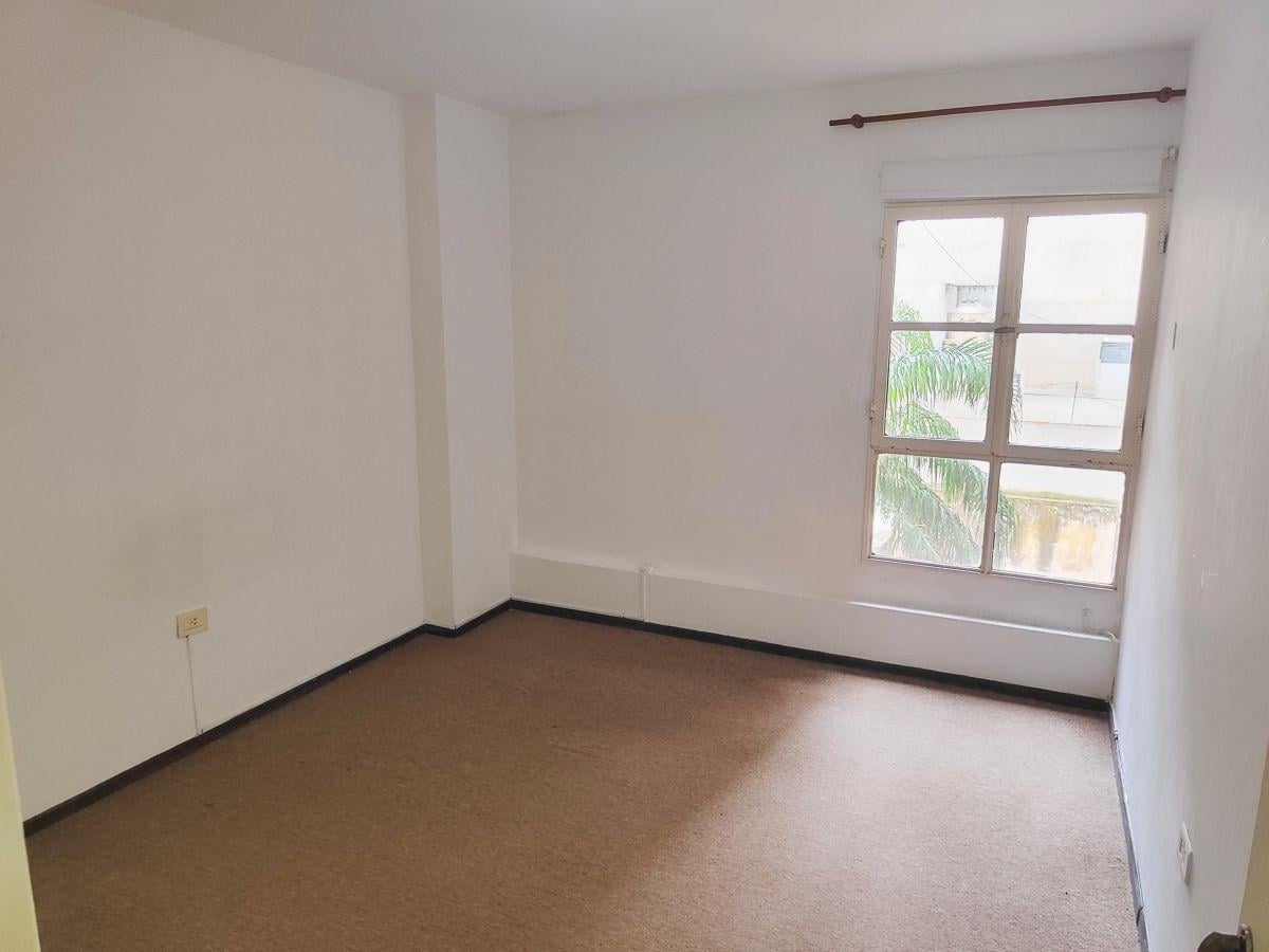 Foto de OPORTUNIDAD EN VENTA! DEPARTAMENTO 2 DORM. CENTRO, imagen 2