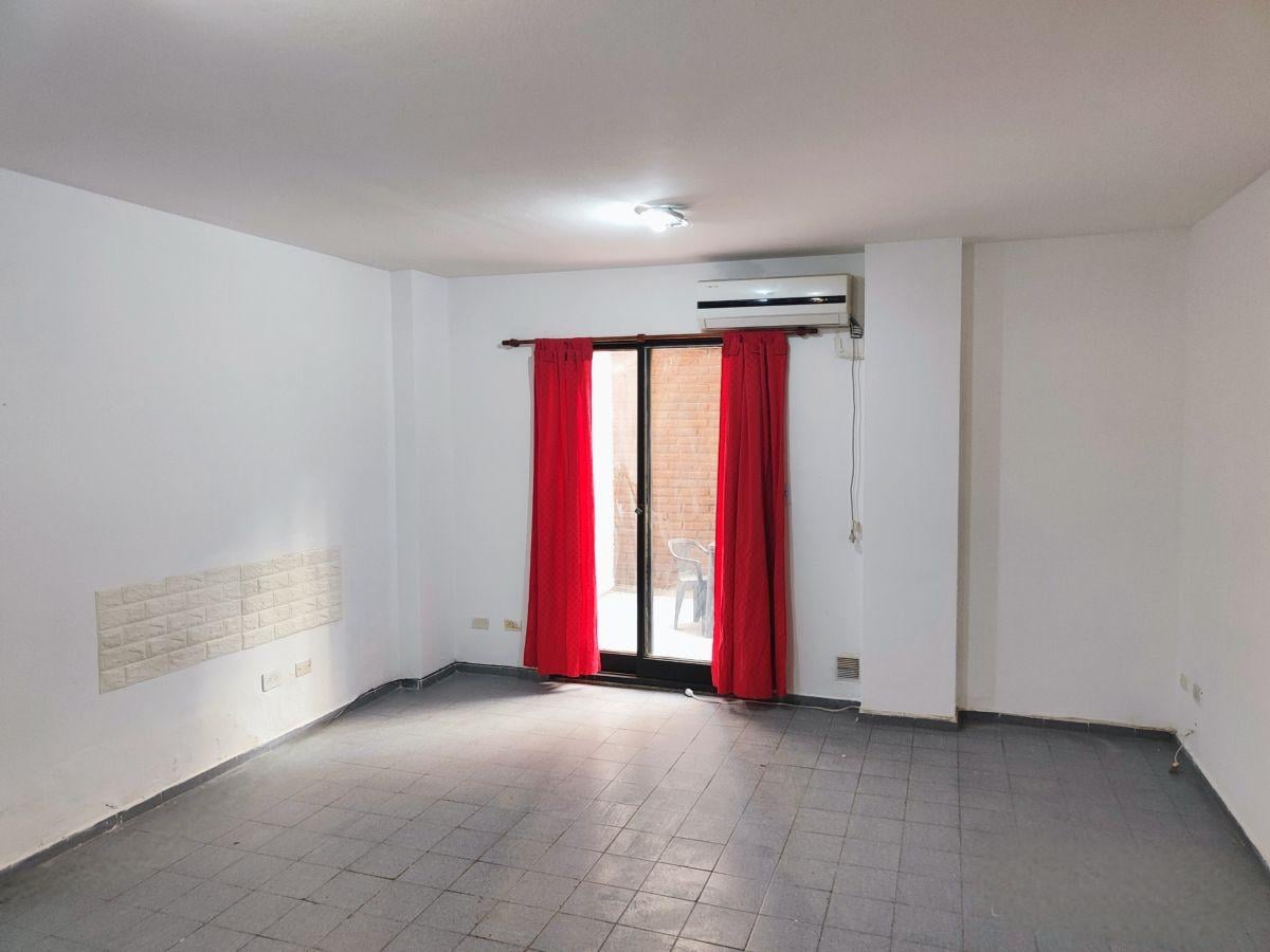 Foto de ALQUILER MONOAMBIENTE con patio. Centro, imagen 1