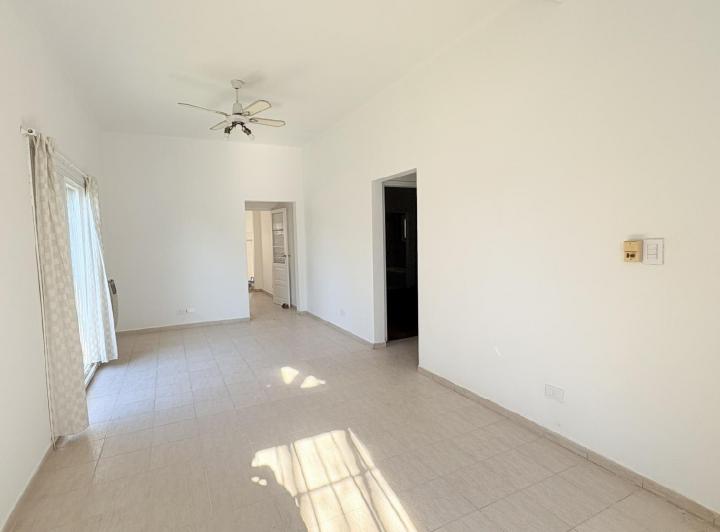 Casa 5 Ambientes - Uso exclusivo profesional  1