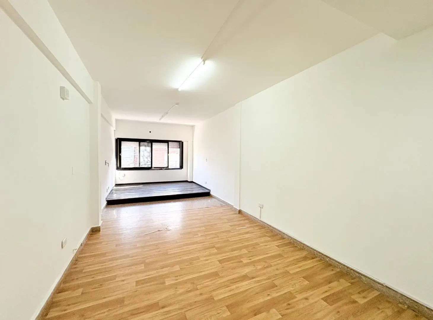Monoambiente para uso comercial, oficinas o consultorios - En Alquiler - San Miguel Centro 3