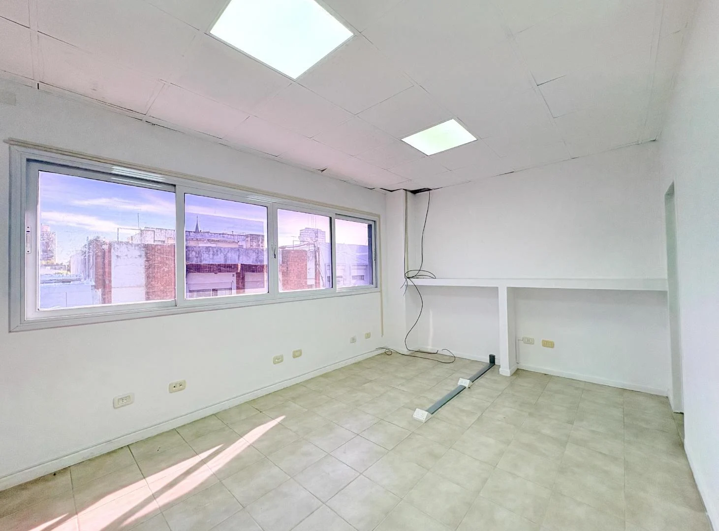 Foto de Departamento 4 Ambientes en Alquiler – Uso Comercial / Profesional, imagen 5