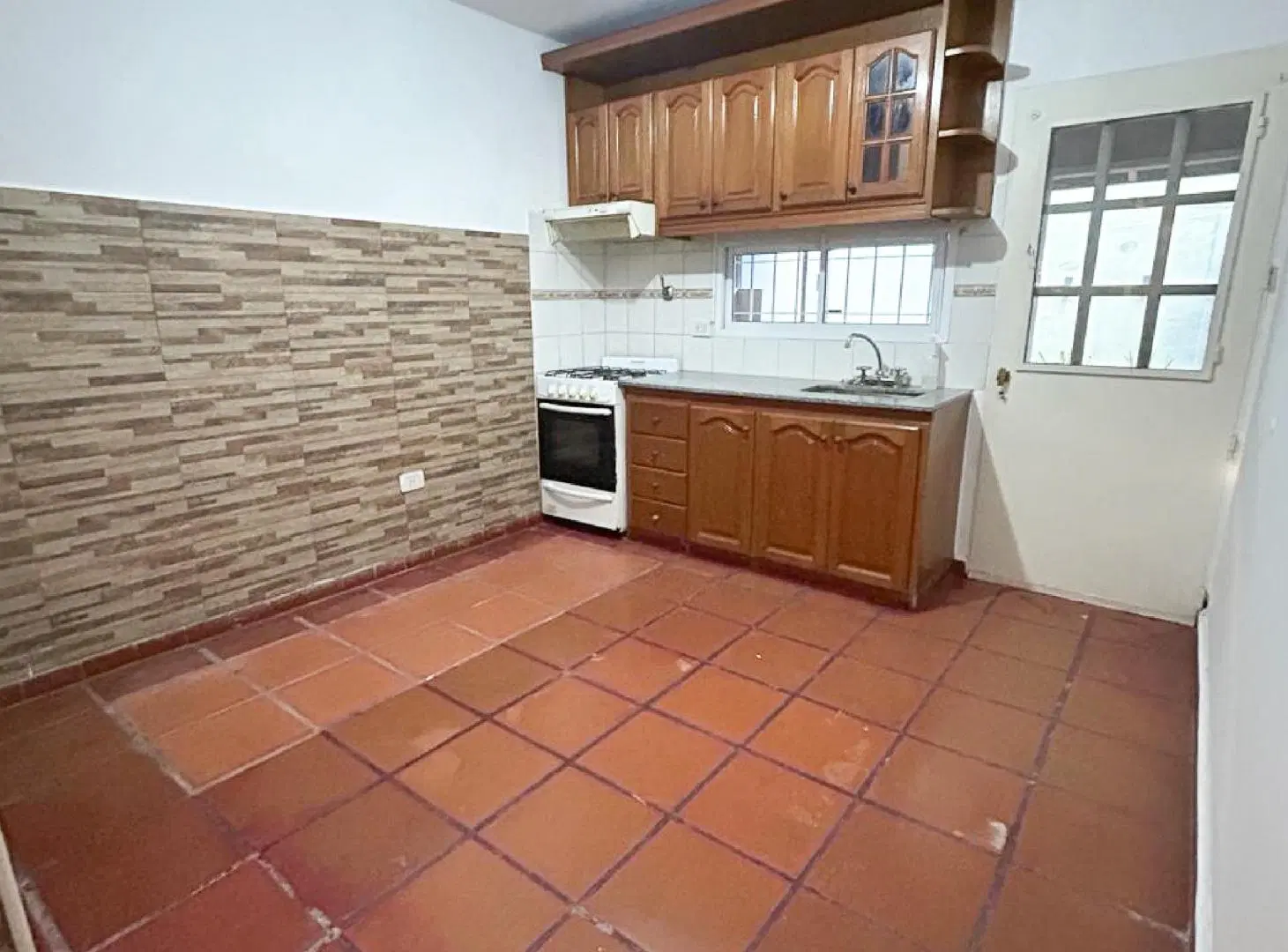 Dúplex 3 Ambientes en Alquiler – Avellaneda 575, Muñiz 5