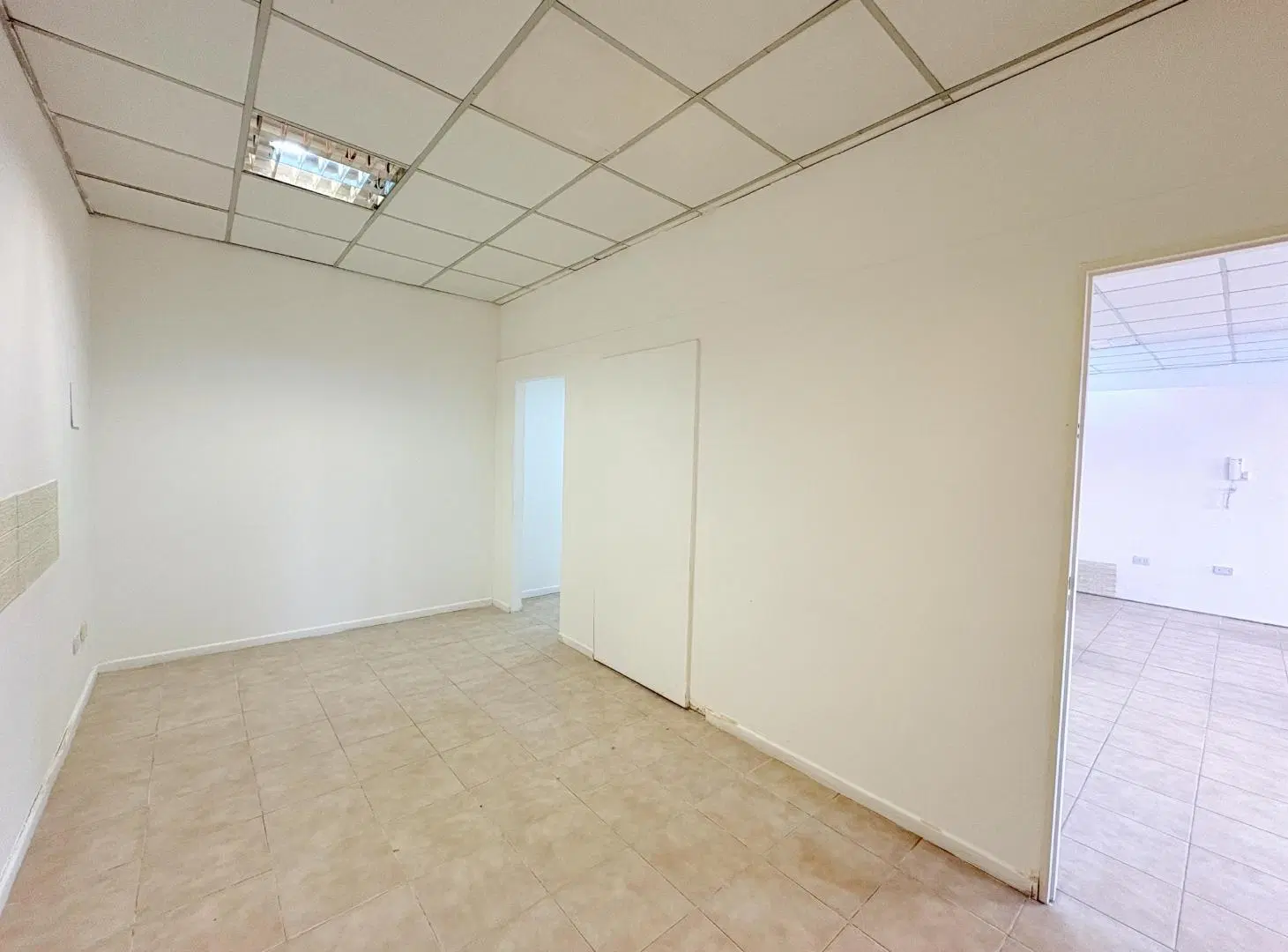 Departamento 4 Ambientes en Alquiler – Uso Comercial / Profesional 8