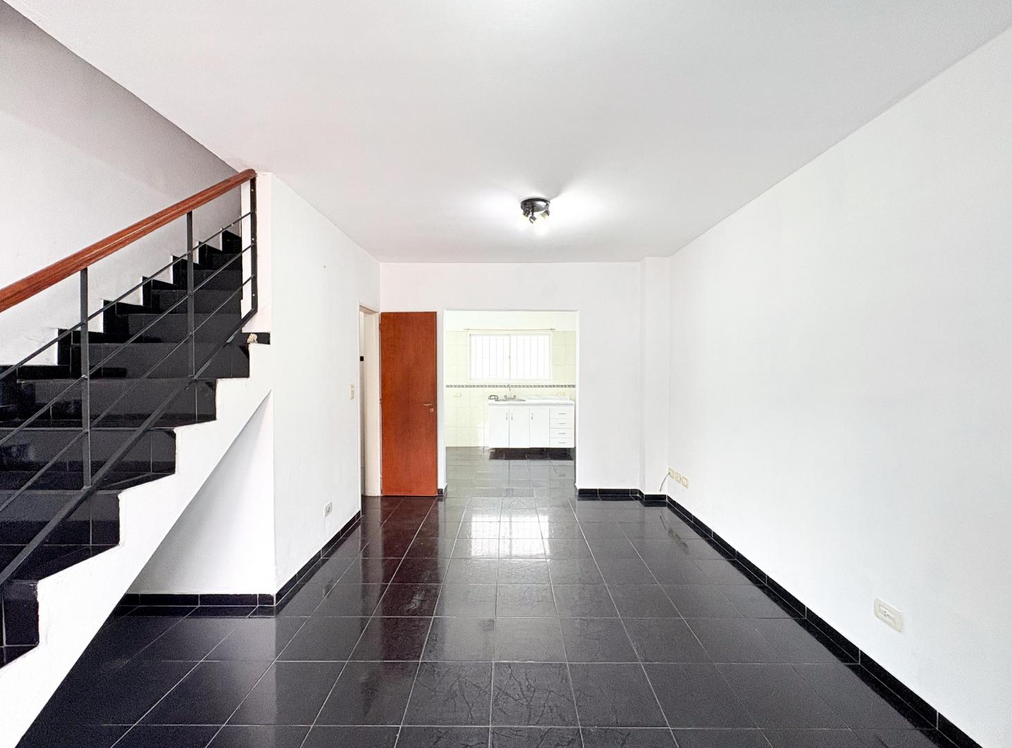 Foto de DÚPLEX 3 AMBIENTES EN ALQUILER – SAN MIGUEL, imagen 2