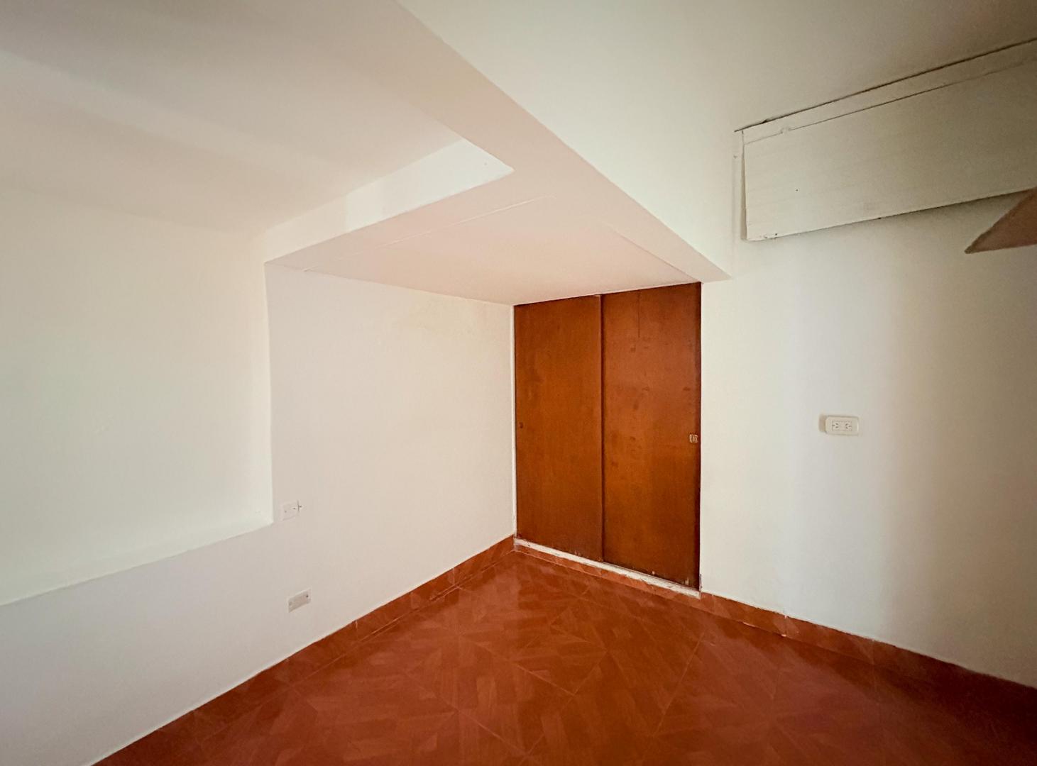 Foto de Casa 5 ambientes en alquiler en San Miguel, imagen 3