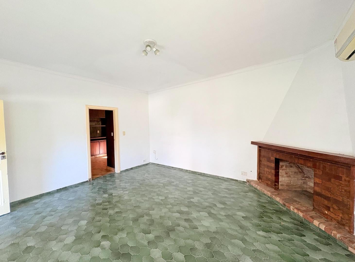 Foto de Casa 5 ambientes en alquiler en San Miguel, imagen 4