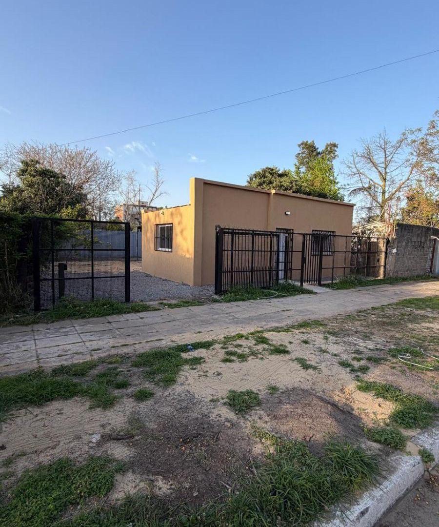 Foto de CASA 3 AMBIENTES EN ALQUILER – VILLA MADERO, imagen 1