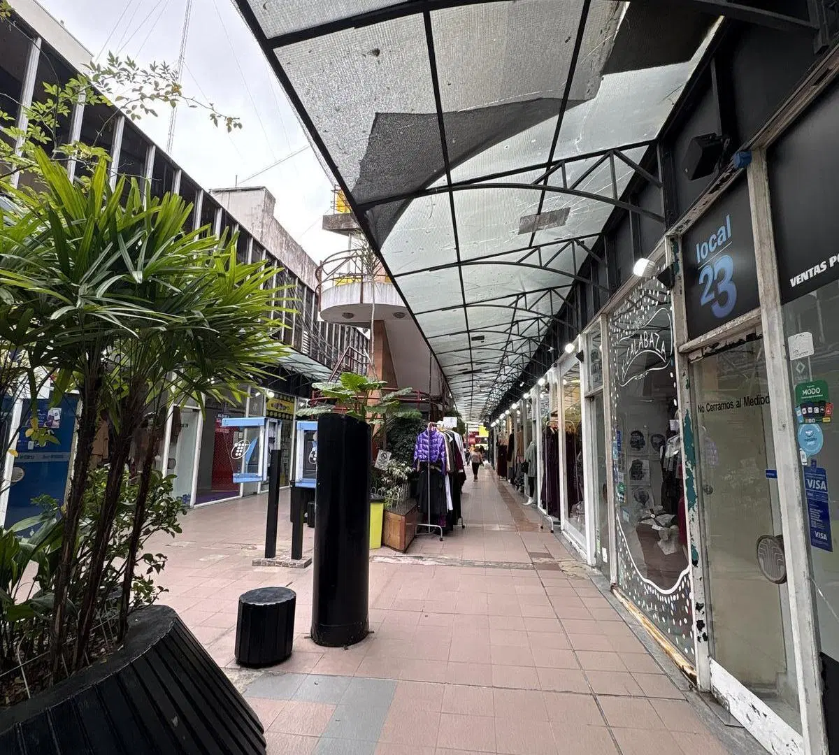 Local Comercial en Paseo Imperial Once 8