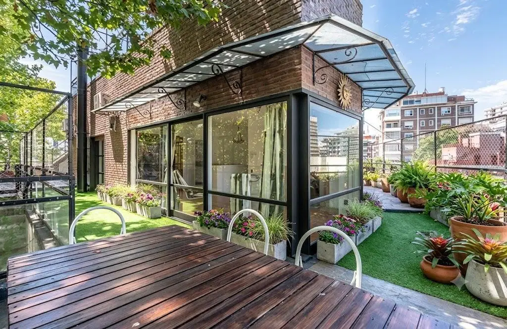 Triplex 6 ambientes con pileta y parrilla propia en venta en Belgrano 4
