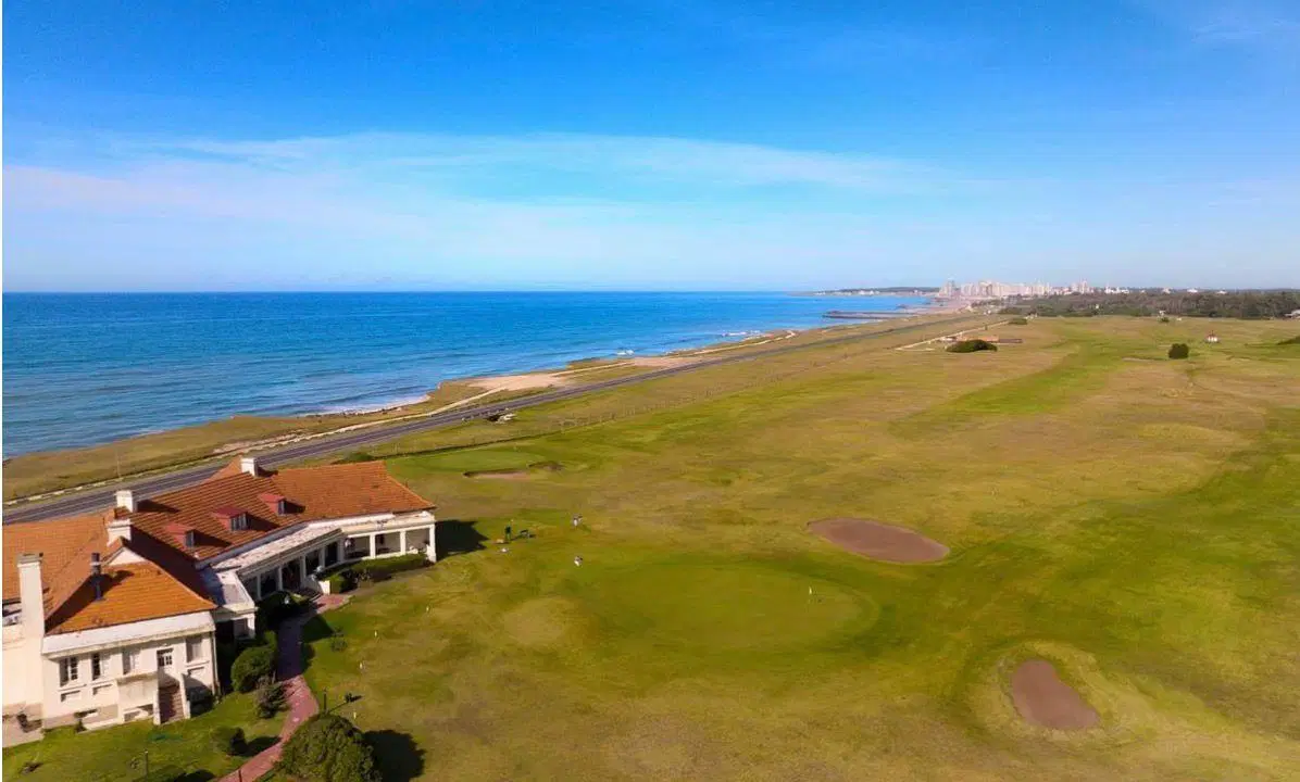 Casas a Construir en Country Golf Club – Proyecto y Construcción Incluidos 2
