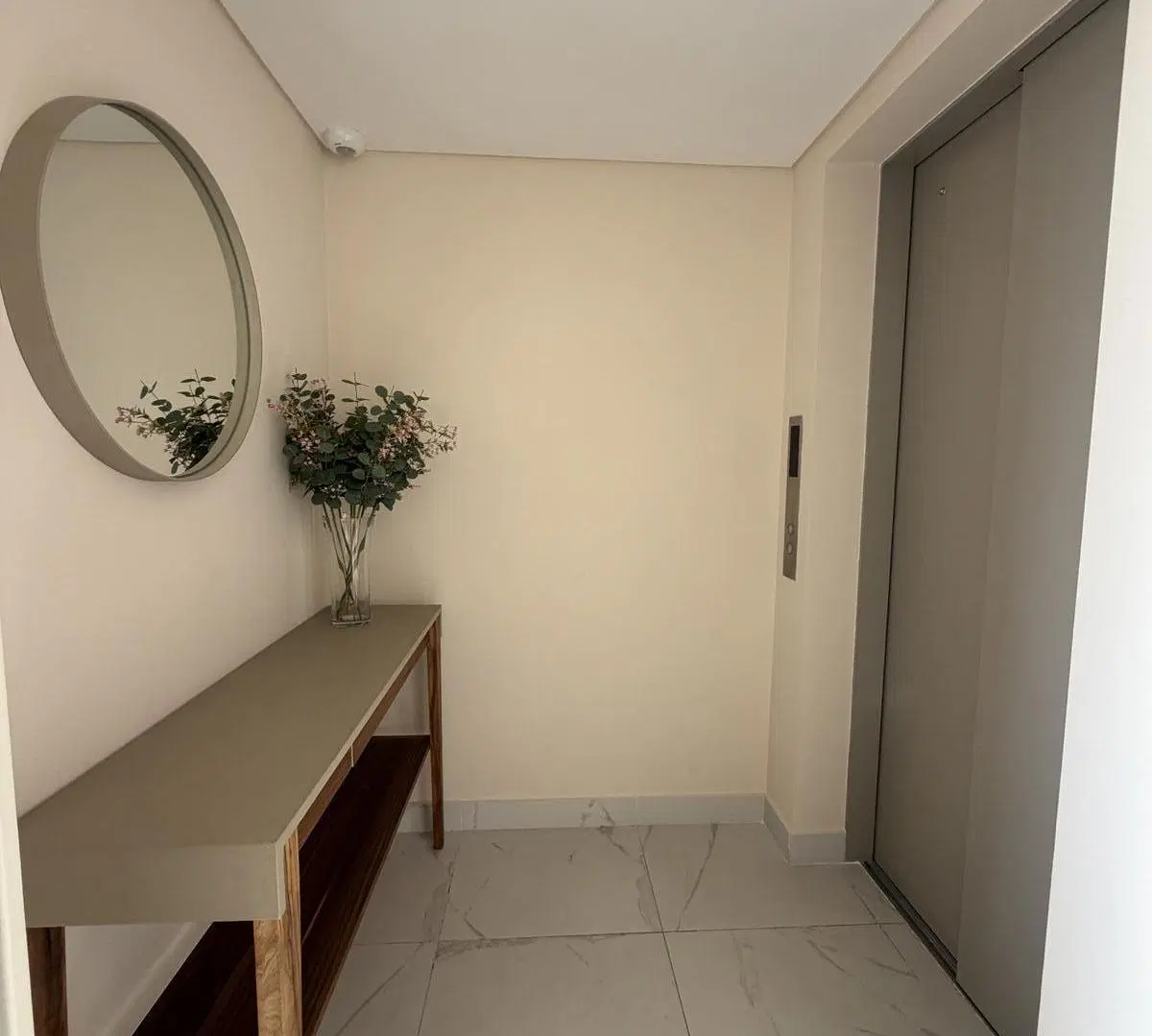 Departamento 4 ambientes en venta en Puerto de Olivos 2