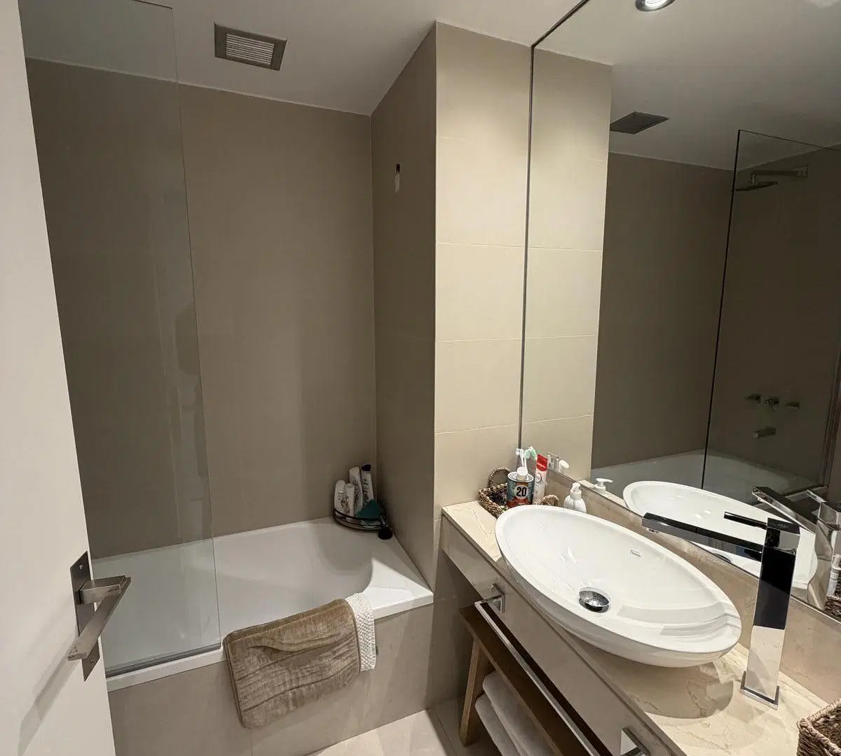 Departamento 4 ambientes en venta en Puerto de Olivos 8