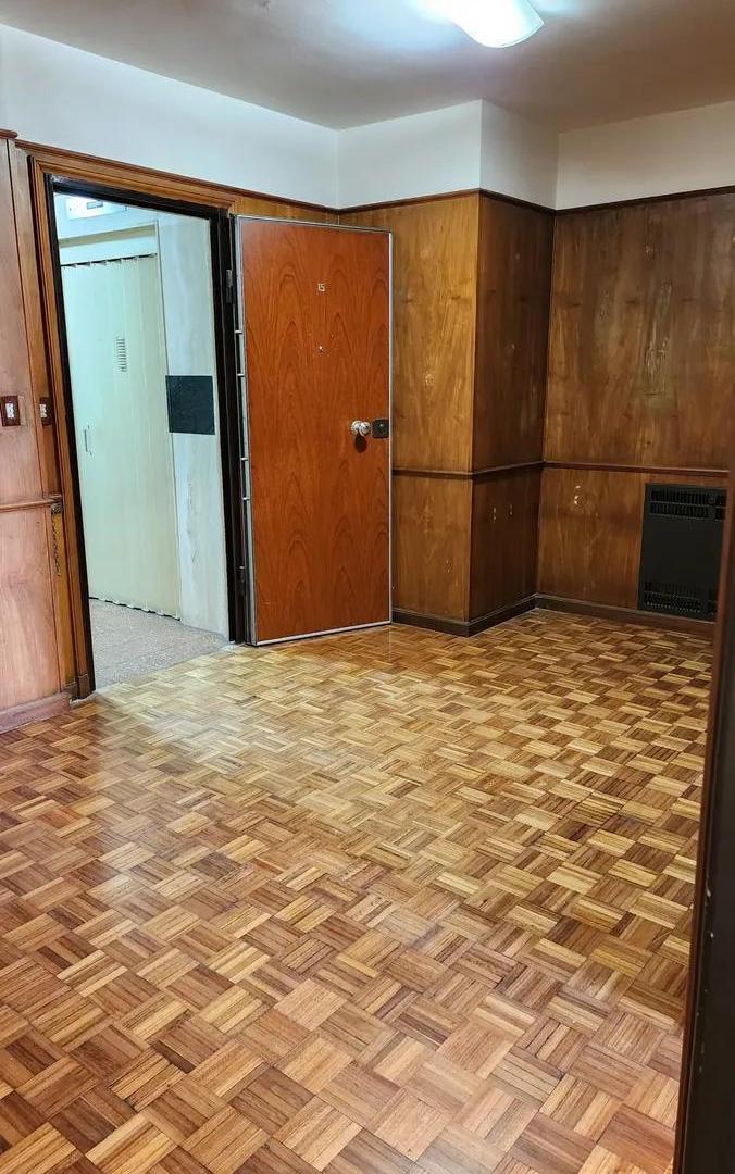 Foto de Oficina con 4 despachos en excelente estado - a 1 cuadra de Tribunales, imagen 2