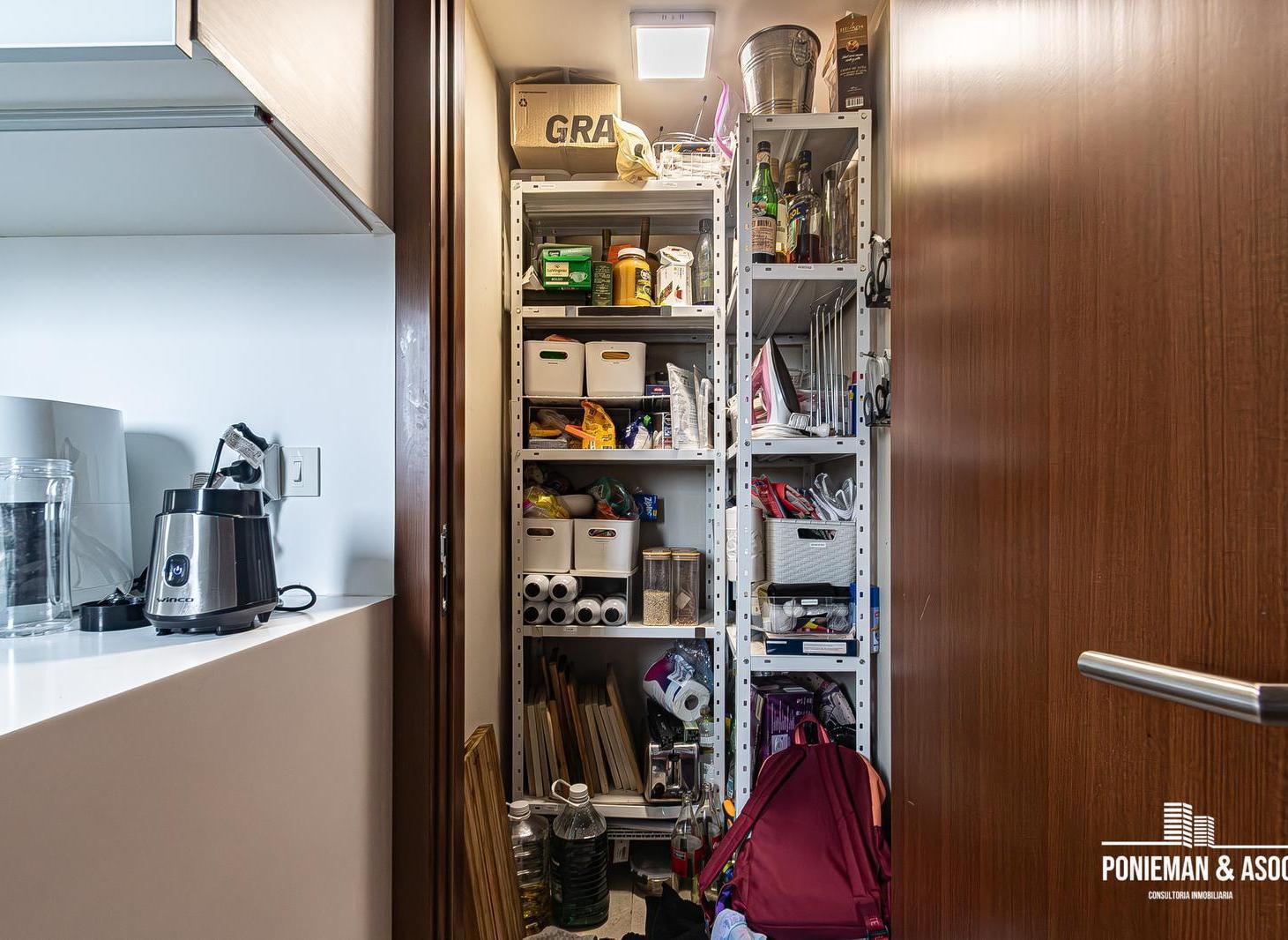 Foto de Departamento duplex con terraza privada con cochera en venta y alquiler, imagen 2