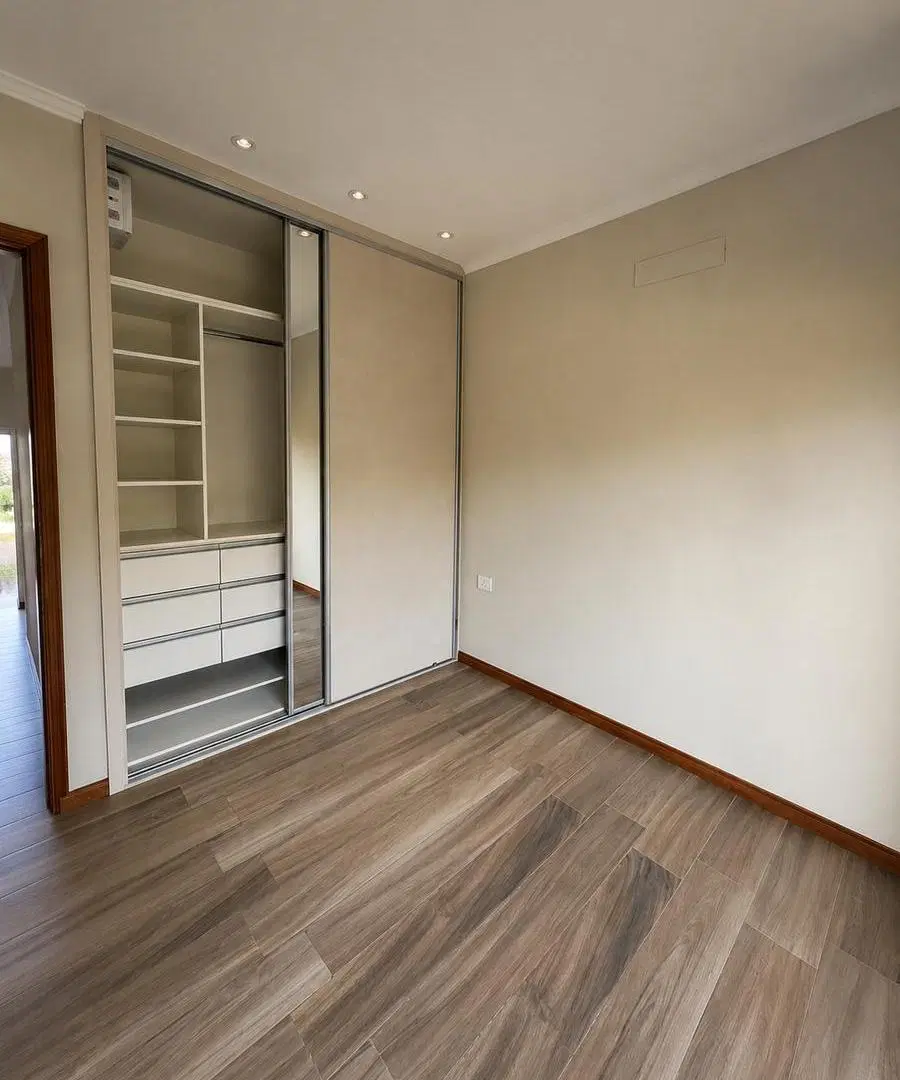 Alquiler Casa 3 dormitorios Barrio Cerrado Puerto Roldan 4