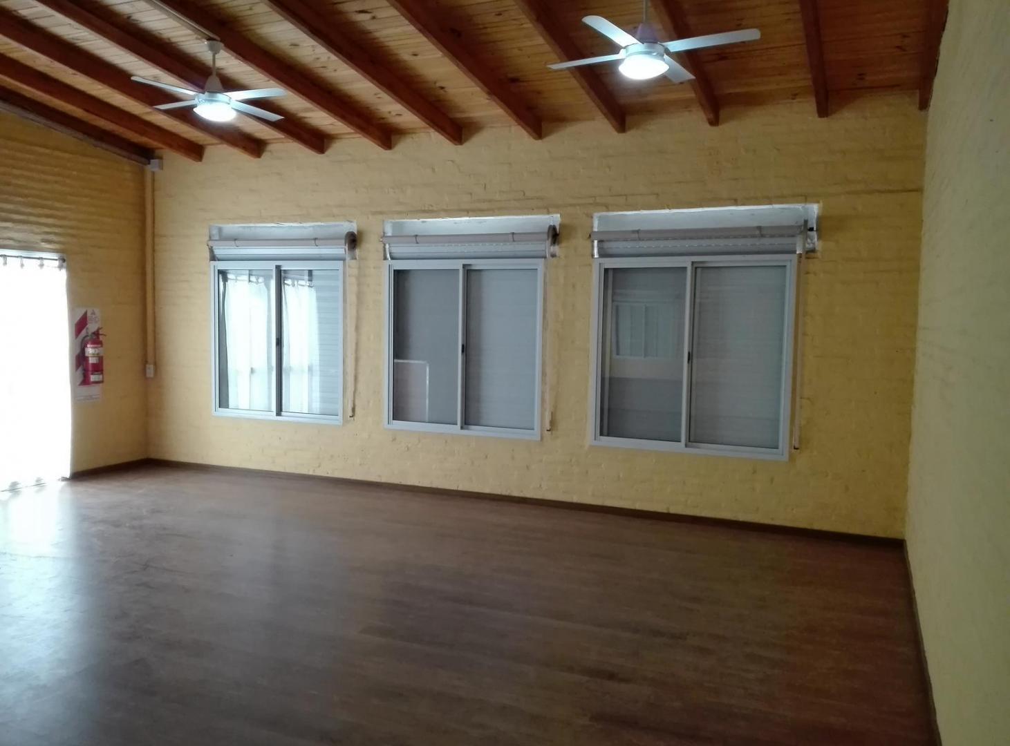Foto de Local en Roldán, imagen 1