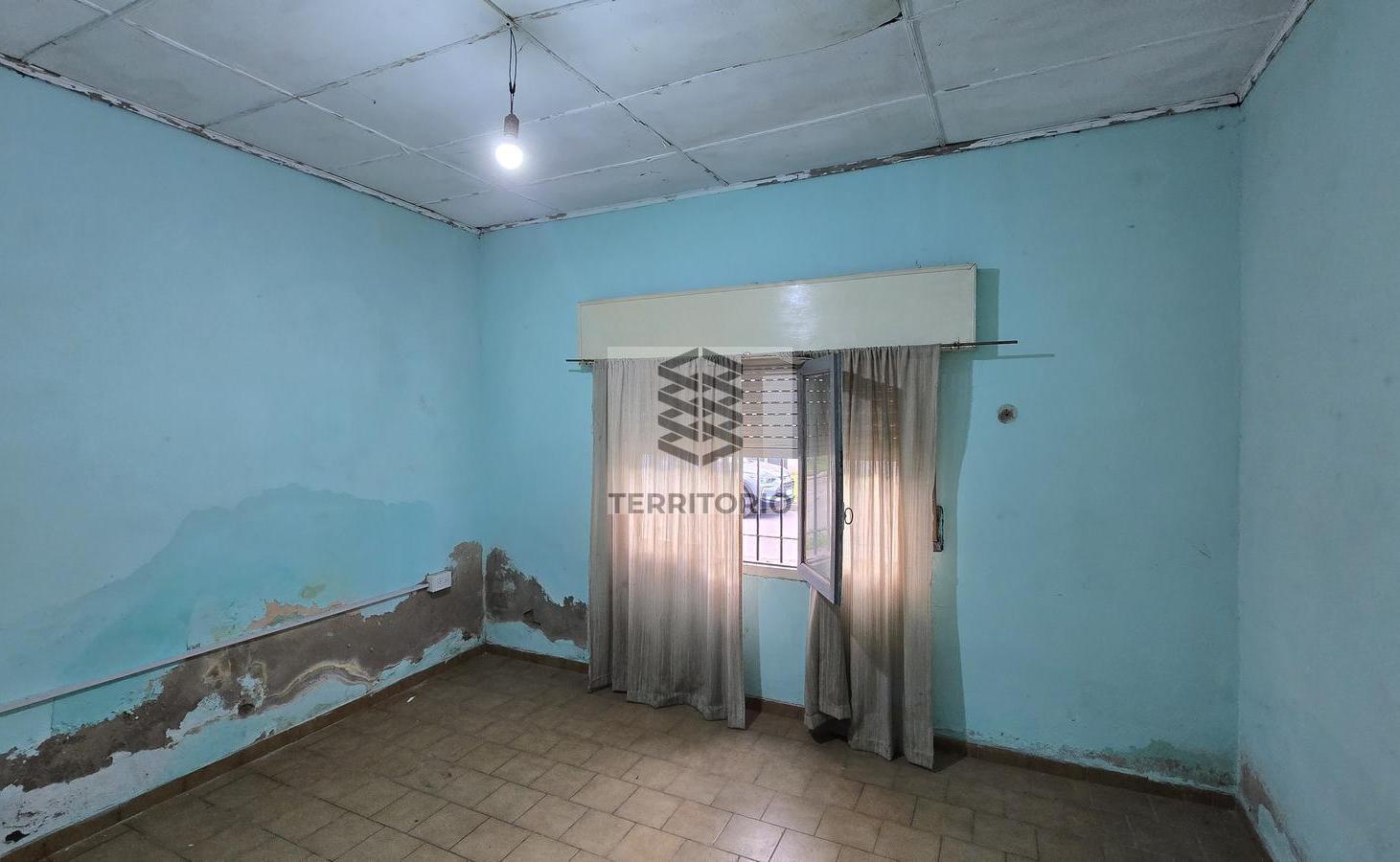 Foto de OPORTUNIDAD Casa en venta Cañuelas^a refaccionar, imagen 2