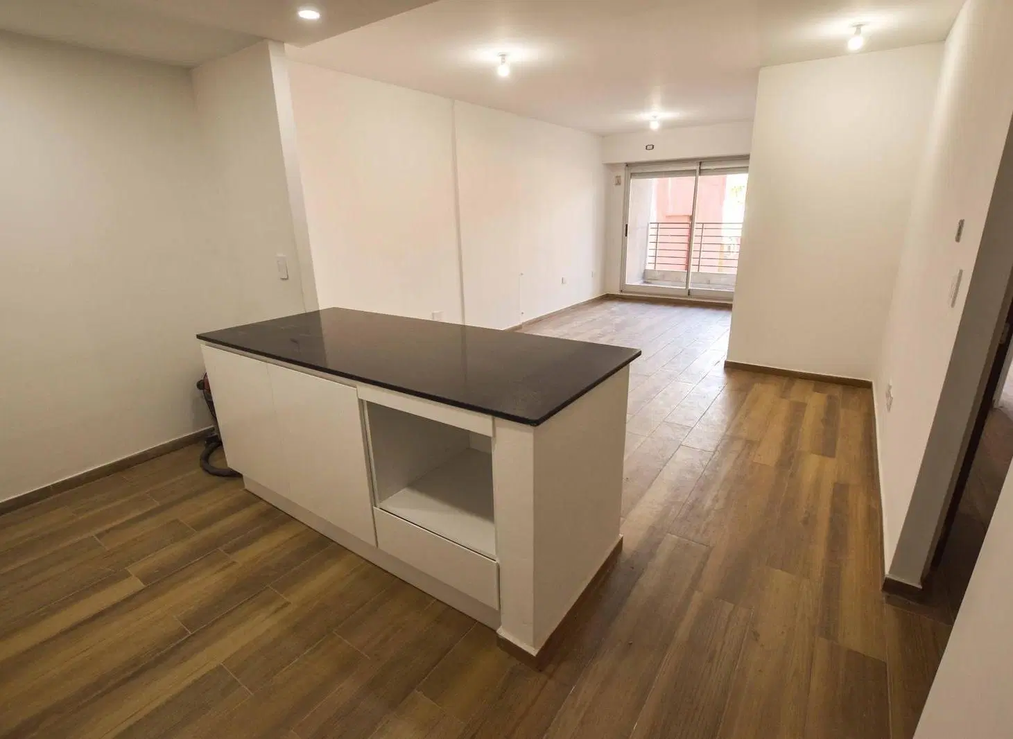 Departamento 2 Dormitorios con Balcón 4