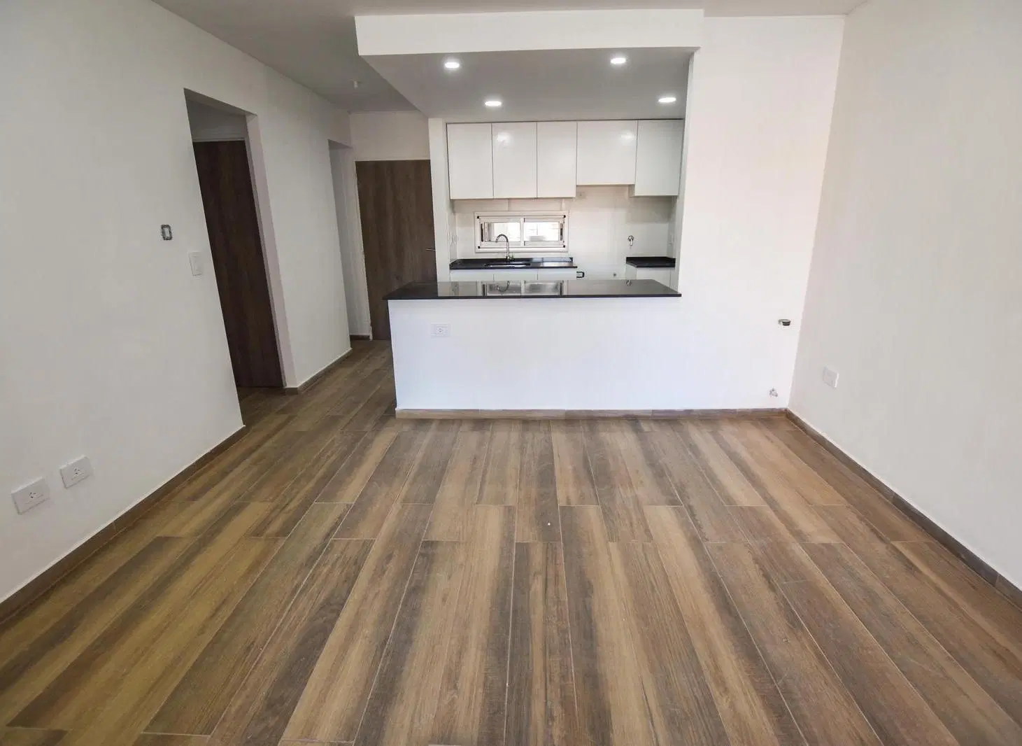 Departamento 2 Dormitorios con Balcón 2
