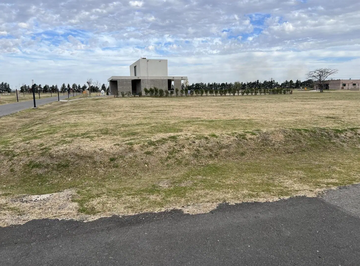 Terreno de 830 m2 en venta, Fisherton. Los Pasos III. 2