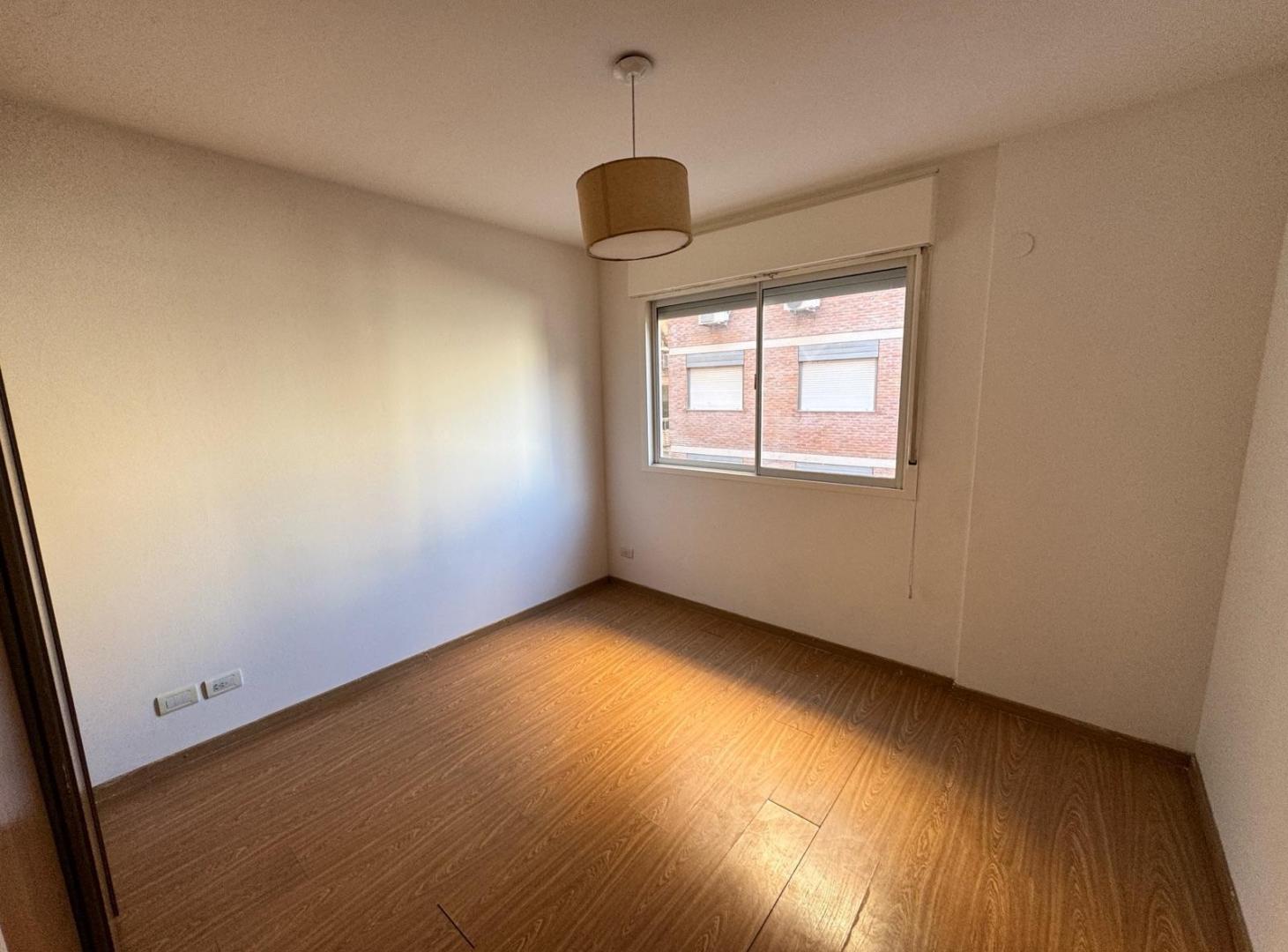 Foto de DEPARTAMENTO 2 DORMITORIO ALEM 1333, imagen 5