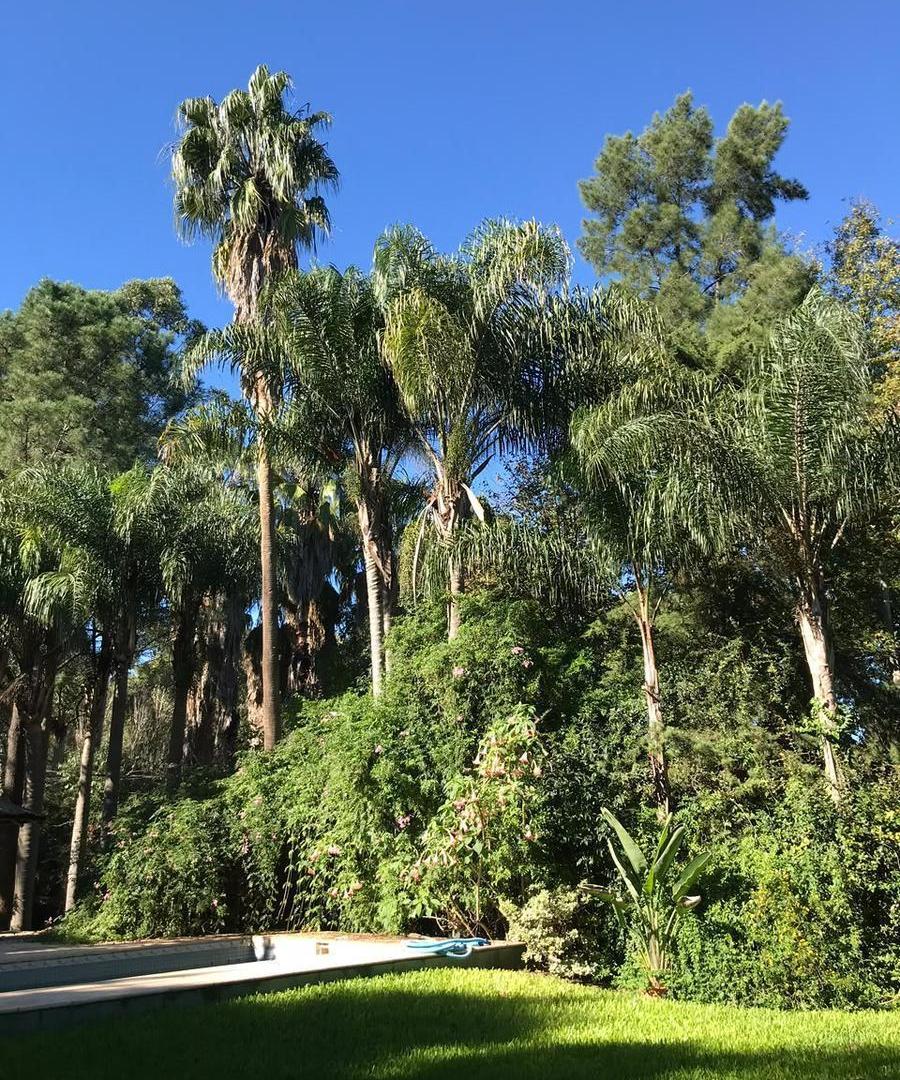Foto de CASA DE 4 DORMITORIOS Y 4 BAÑOS EN VENTA en SERREZUELA y COLECTORA DE, imagen 1
