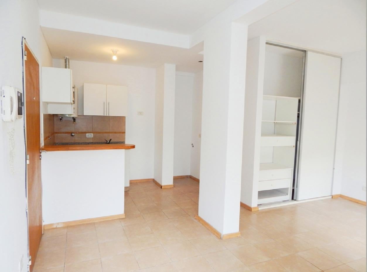 Foto de ALQUILER Departamento en Luis Agote, imagen 3