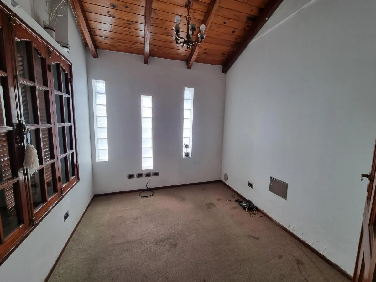 Casa en venta de 3 dormitorios c/ cochera en Barrio Parque