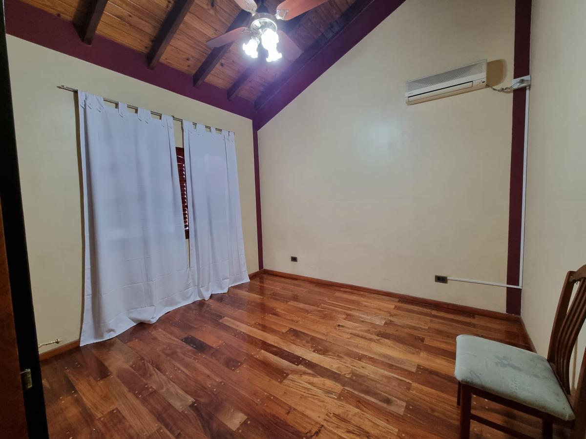 Foto de Casa en venta de 3 dormitorios c/ cochera en Barrio Parque, imagen 4