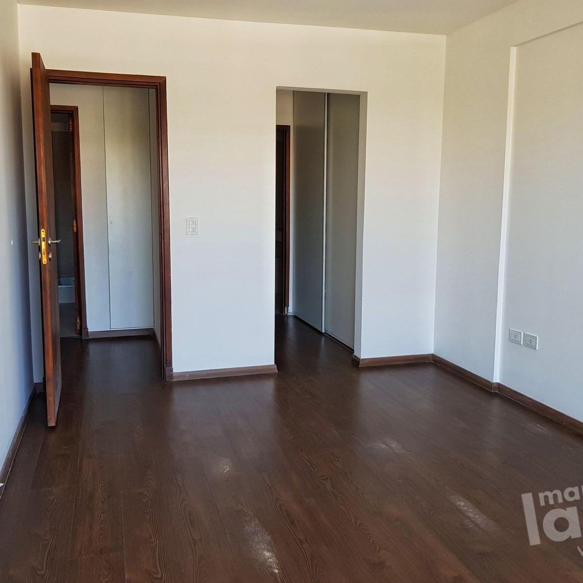 Departamento en venta de 2 dormitorios c/ cochera (Alquilado) en Centro